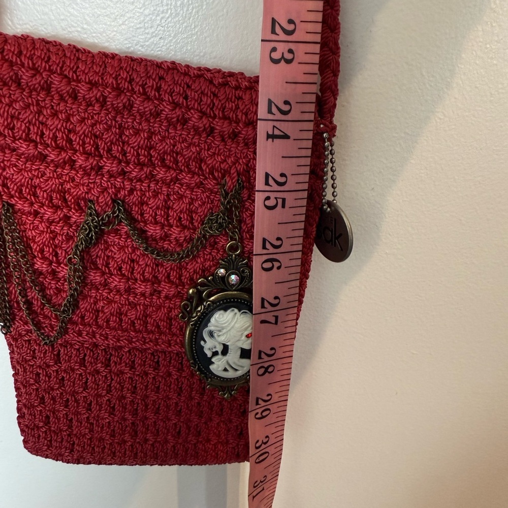 The Sak Red Crochet Shoulder Bag with Gothic Charm - Picture 5 of 12